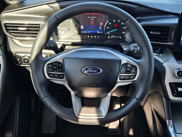 Certified 2024 Ford Explorer XLT w/ Equipment Group 202A RWD image 14