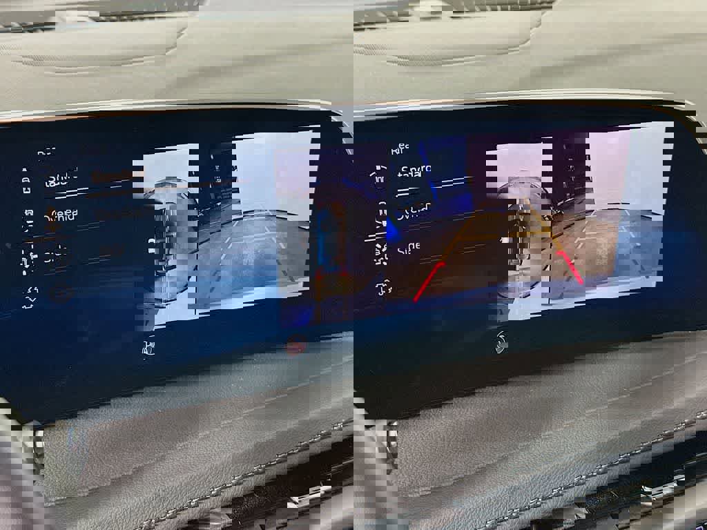 Used 2025 Cadillac XT4 Premium Luxury image 27