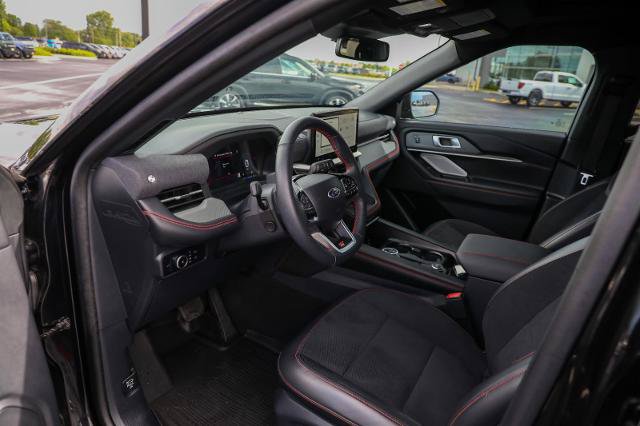 Certified 2025 Ford Explorer ST AWD/4WD image 21