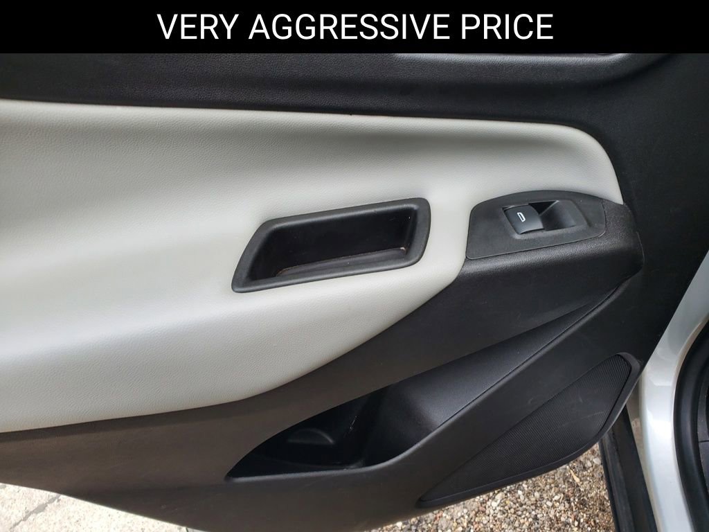 Used 2019 Chevrolet Equinox LS w/ LS Convenience Package image 12