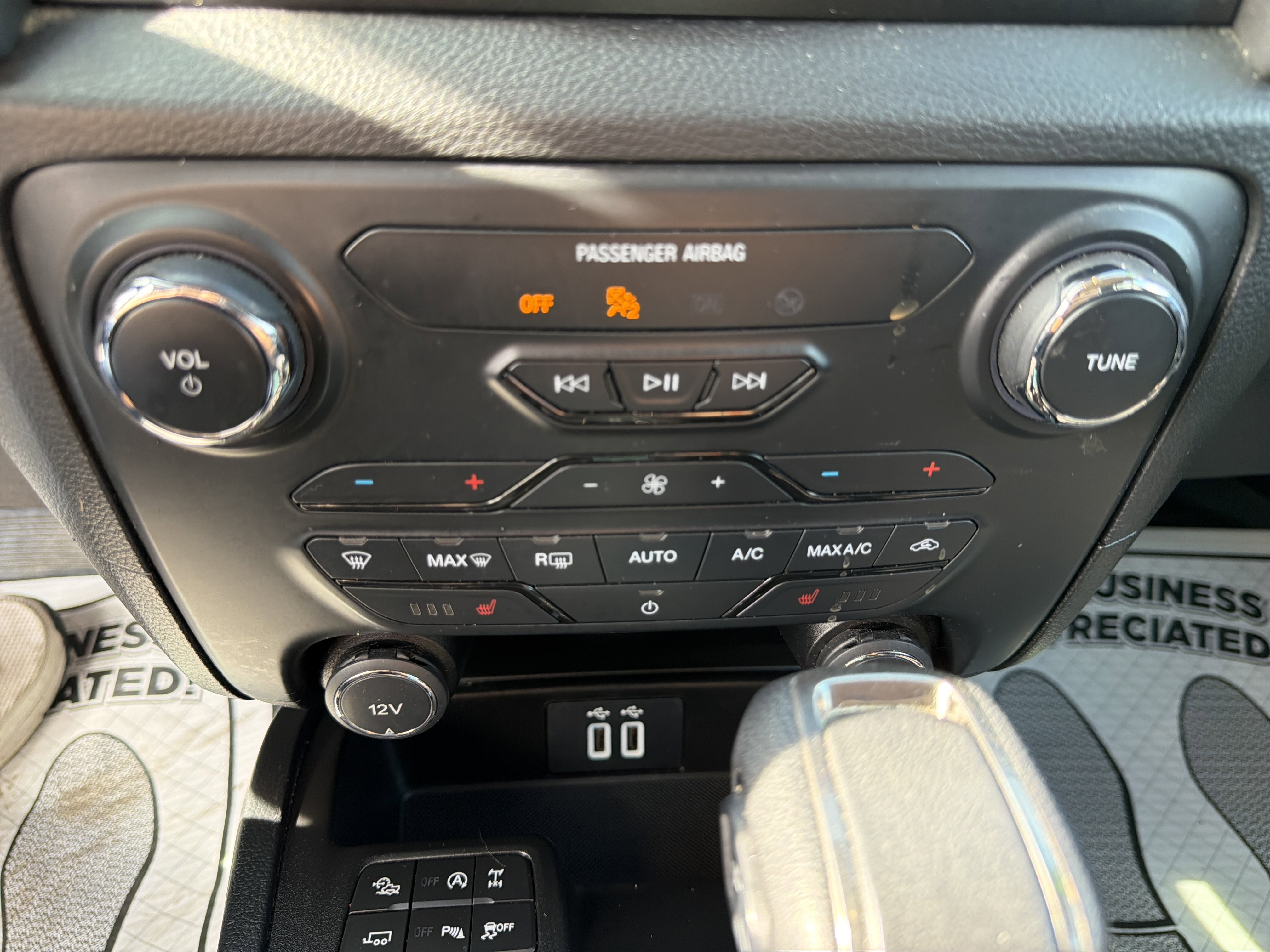Certified 2021 Ford Ranger Lariat w/ Tremor Off-Road Package AWD/4WD image 28