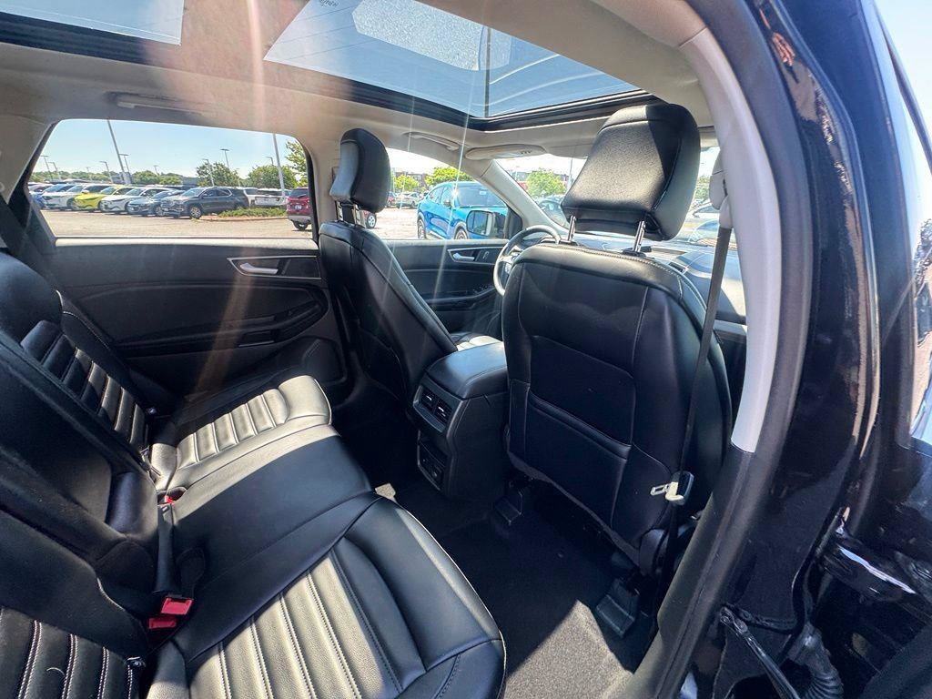 Certified 2024 Ford Edge SEL w/ Convenience Package AWD/4WD image 17