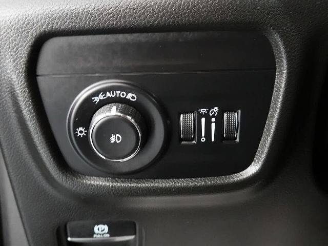 Used 2024 Jeep Grand Cherokee Limited w/ Luxury Tech Group II AWD/4WD image 19
