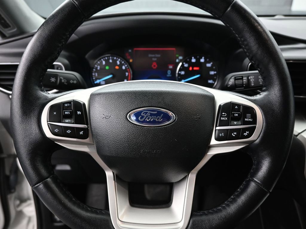 Certified 2023 Ford Explorer XLT w/ Equipment Group 202A image 14