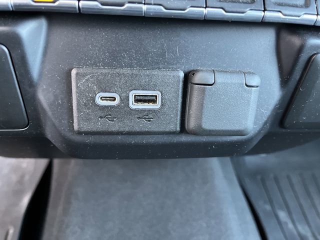 Used 2019 Chevrolet Silverado 1500 LT w/ All-Star Edition image 32