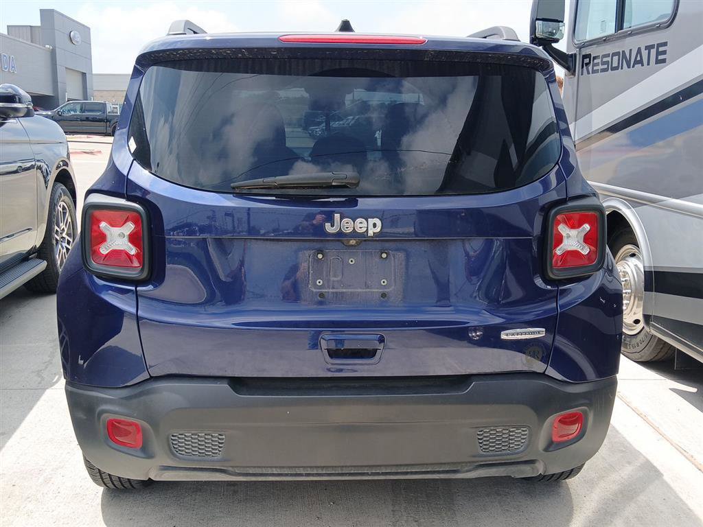 Used 2020 Jeep Renegade Latitude w/ Popular Equipment Group FWD image 36