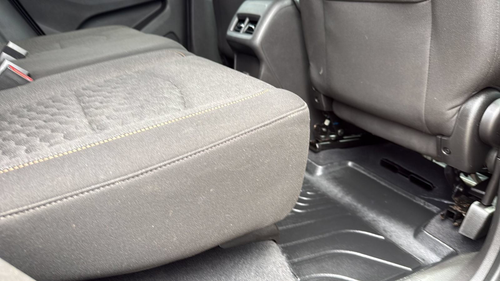 Used 2021 Chevrolet Equinox LT FWD image 27