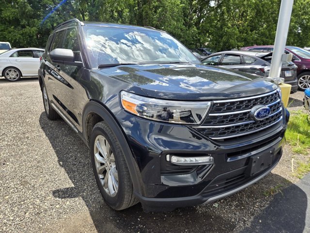 Certified 2023 Ford Explorer XLT w/ Equipment Group 202A