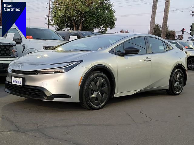 Used 2024 Toyota Prius LE image 1