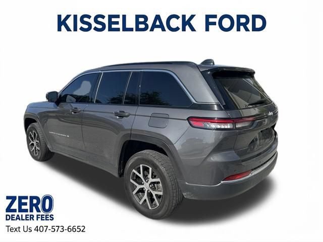 Used 2025 Jeep Grand Cherokee Limited RWD image 6
