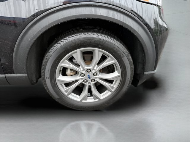 Certified 2023 Ford Explorer XLT w/ Equipment Group 202A AWD/4WD image 31