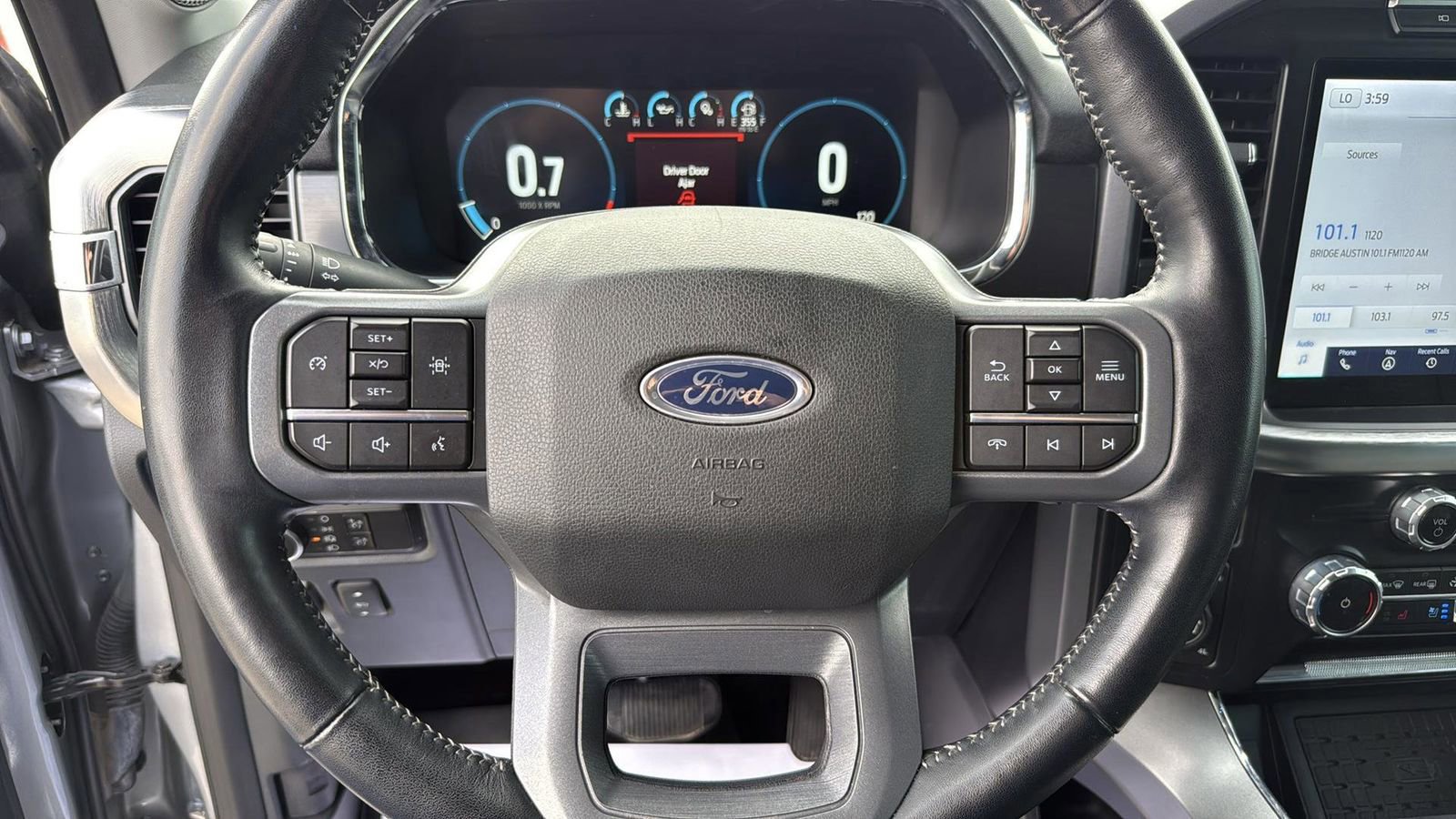 Certified 2023 Ford F150 Lariat w/ Trailer Tow Package image 15