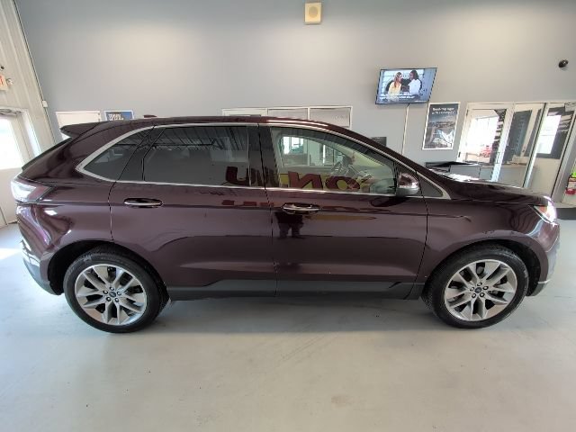 Certified 2018 Ford Edge Titanium w/ Equipment Group 301A AWD/4WD image 6
