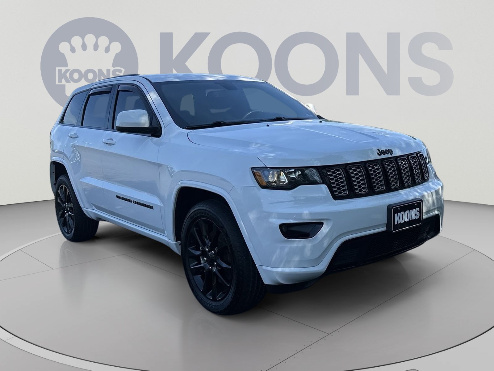 Used 2022 Jeep Grand Cherokee Laredo X AWD/4WD image 2