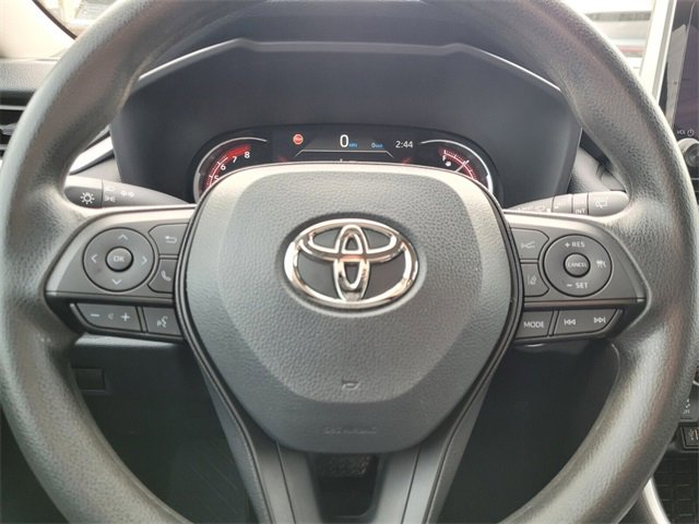 Used 2025 Toyota RAV4 XLE image 21
