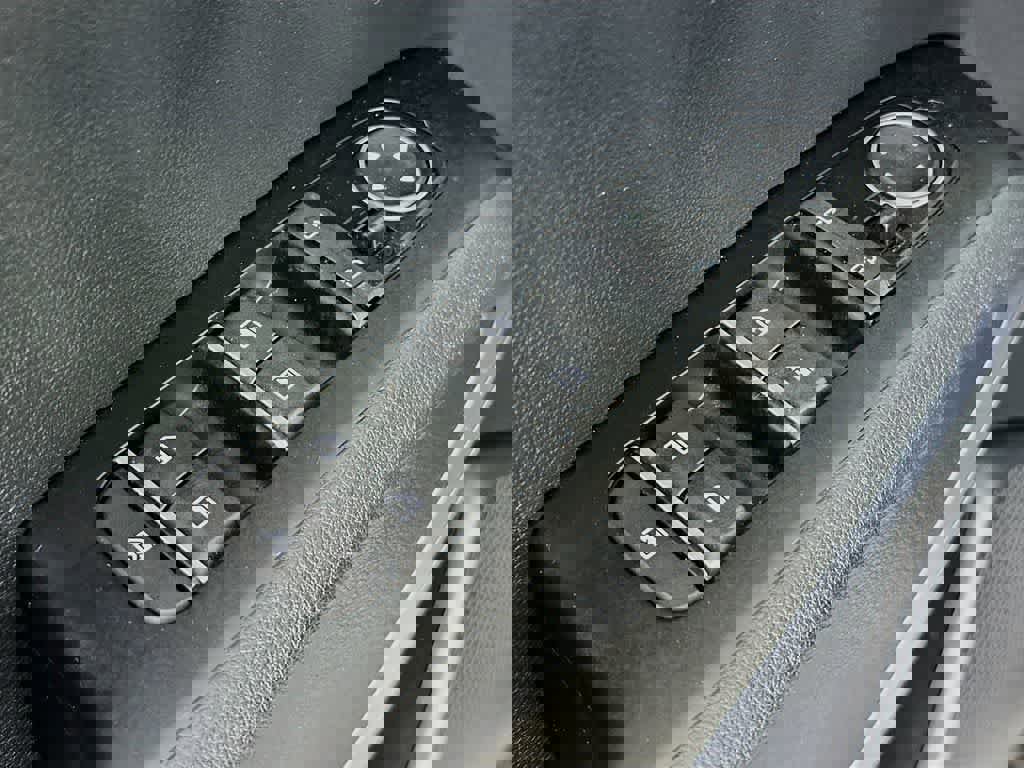 Used 2025 Kia Soul EX image 29