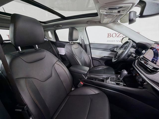 Used 2022 Jeep Compass Latitude w/ Sun and Sound Group AWD/4WD image 35