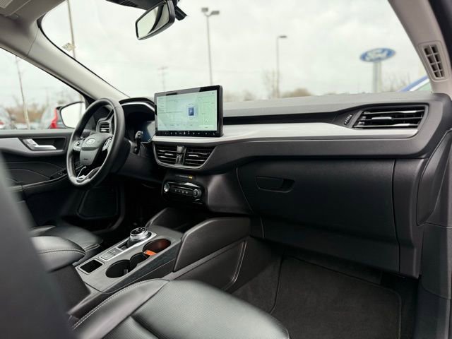 Certified 2025 Ford Escape Platinum image 18