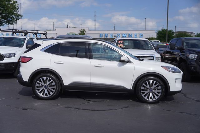 Certified 2020 Ford Escape Titanium w/ Titanium Premium Package 2.0 AWD/4WD image 5
