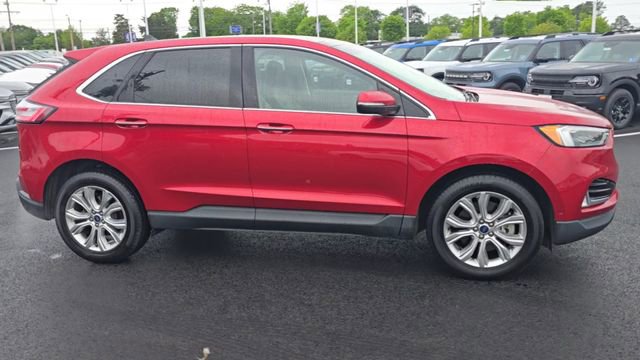 Certified 2020 Ford Edge Titanium w/ Equipment Group 301A AWD/4WD image 2