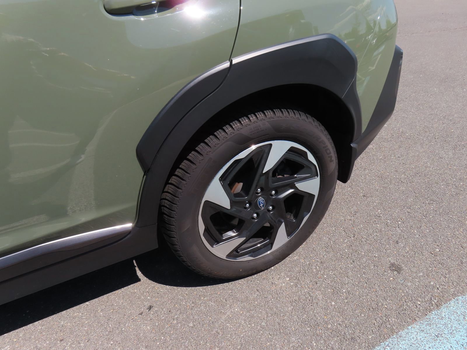 Used 2024 Subaru Crosstrek 2.5i Limited AWD/4WD image 12