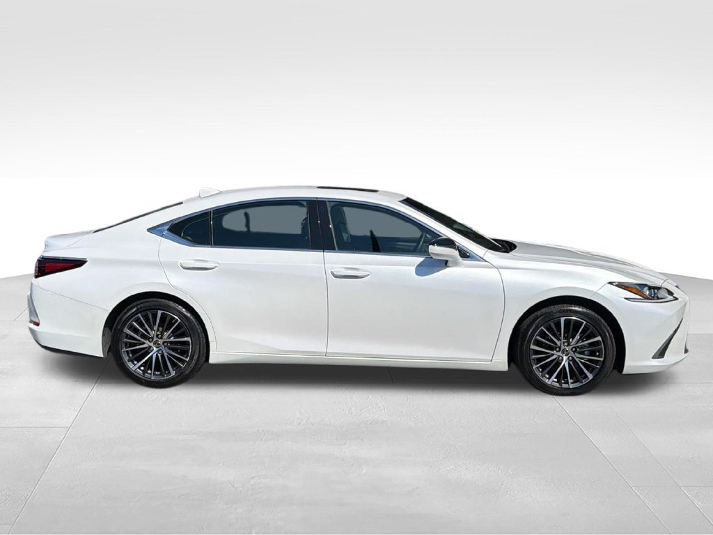 Used 2023 Lexus ES 350 w/ Premium Package FWD image 2