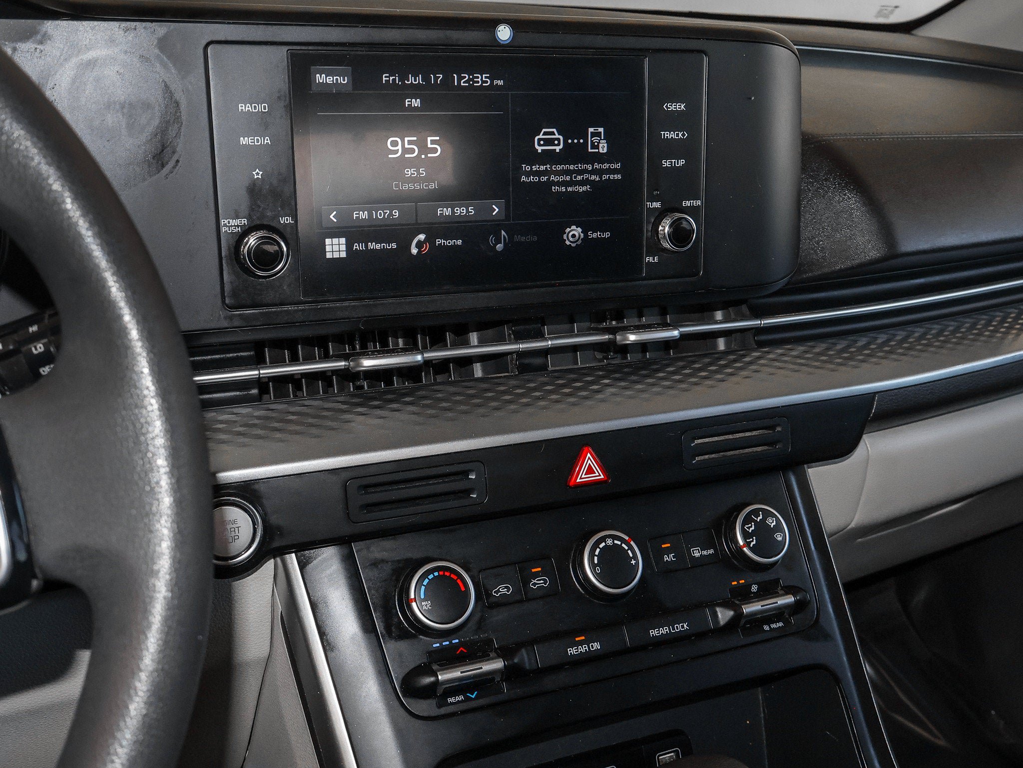 Used 2022 Kia Carnival LX FWD image 29