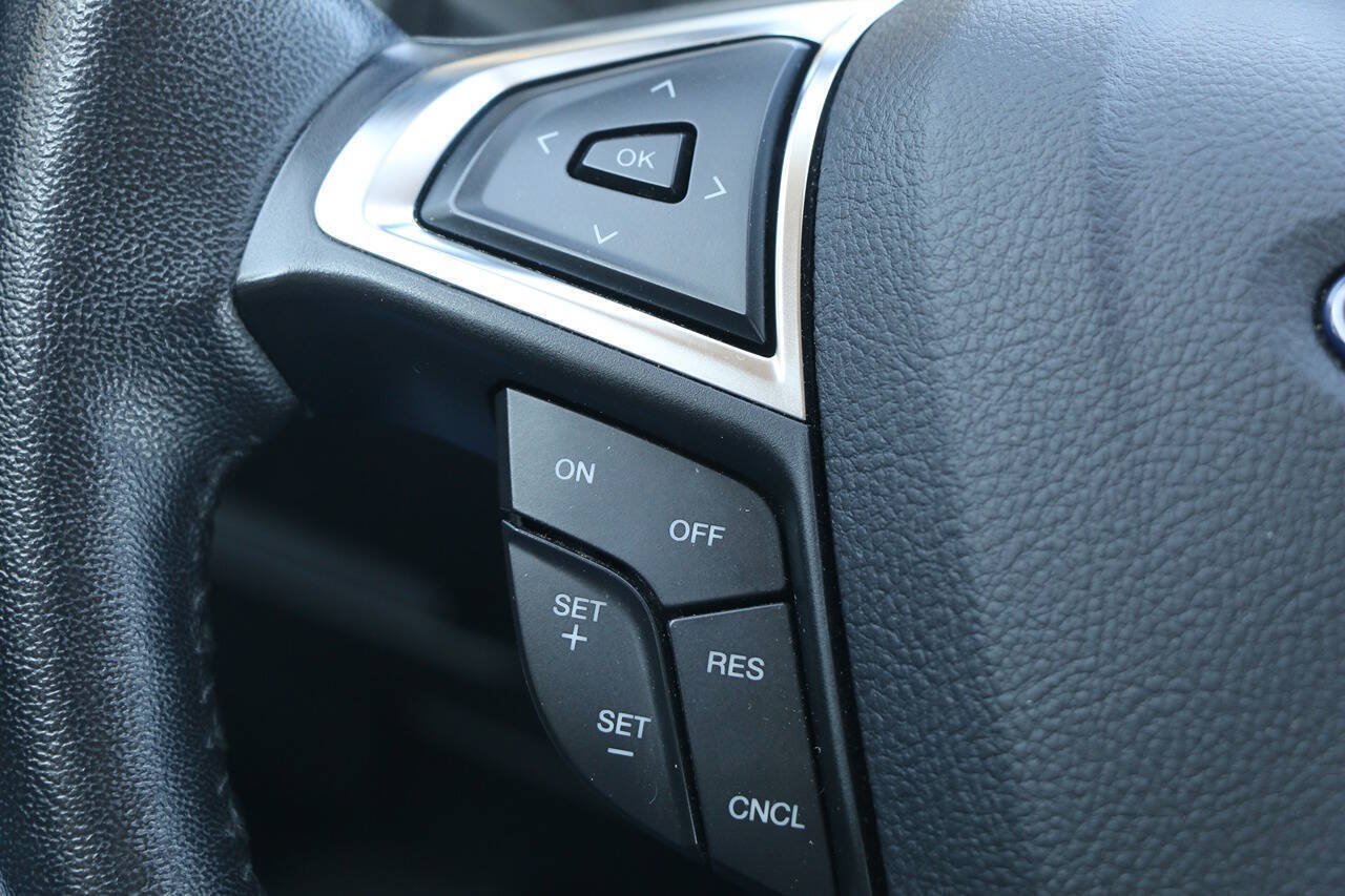 Certified 2024 Ford Edge Titanium AWD/4WD image 37