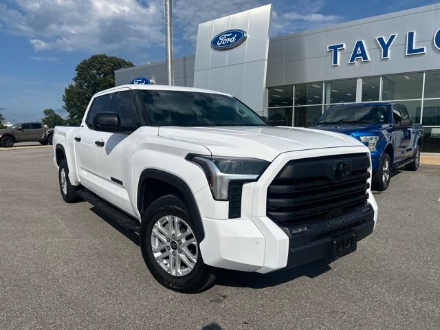 Used 2023 Toyota Tundra SR5 AWD/4WD image 4