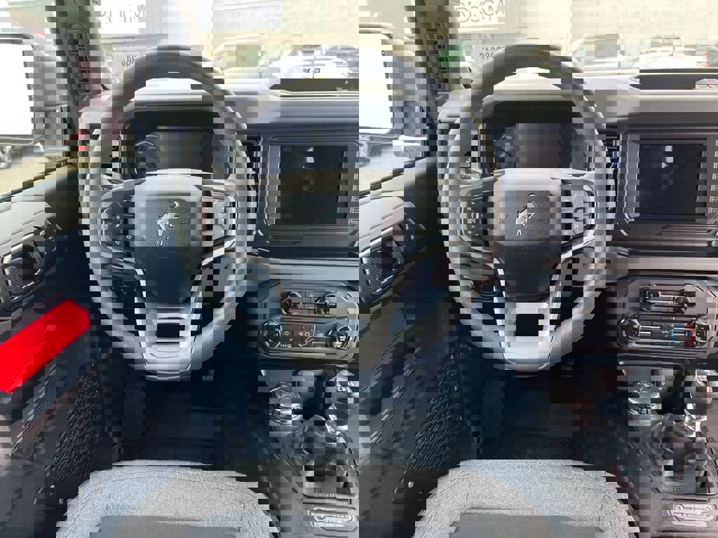 Certified 2022 Ford Bronco Base image 17