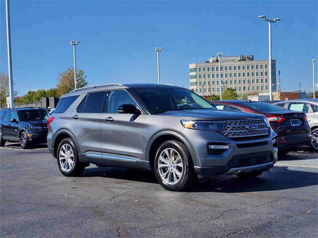 Certified 2022 Ford Explorer Limited w/ Equipment Group 301A image 5