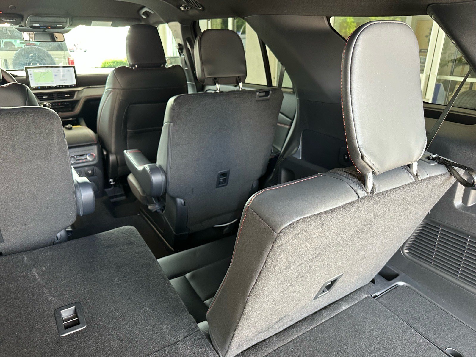 Certified 2025 Ford Explorer ST RWD image 24