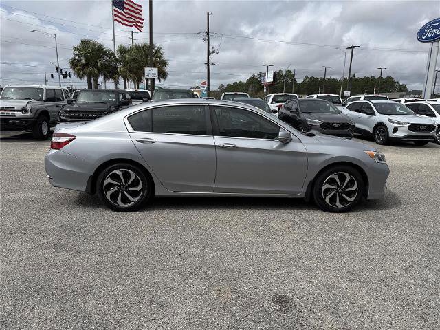Used 2017 Honda Accord EX-L image 7