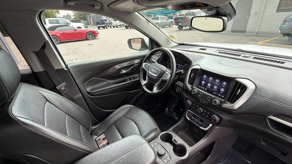 Used 2024 GMC Terrain SLT FWD image 28