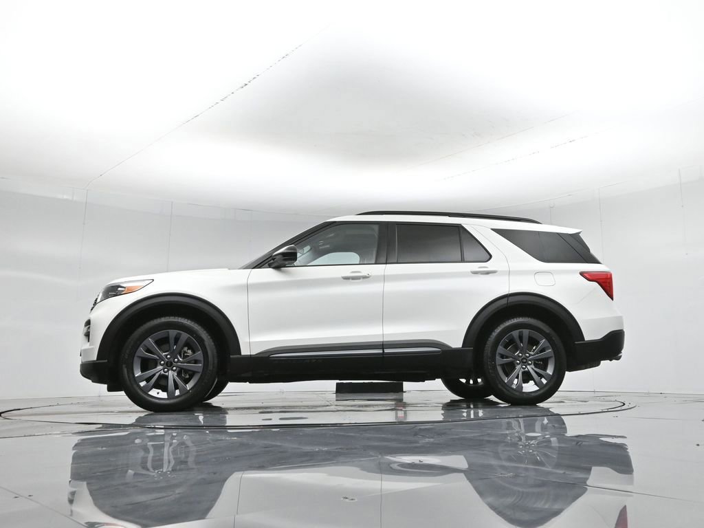 Certified 2023 Ford Explorer XLT w/ Equipment Group 202A image 20