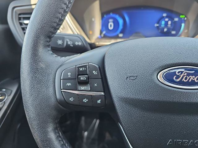 Certified 2020 Ford Escape Titanium AWD/4WD image 17
