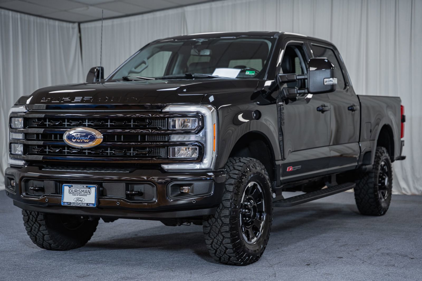 Certified 2023 Ford F250 Lariat w/ Lariat Ultimate Package AWD/4WD image 3