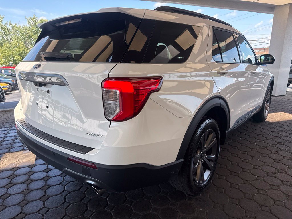 Certified 2024 Ford Explorer XLT w/ Equipment Group 202A AWD/4WD image 6