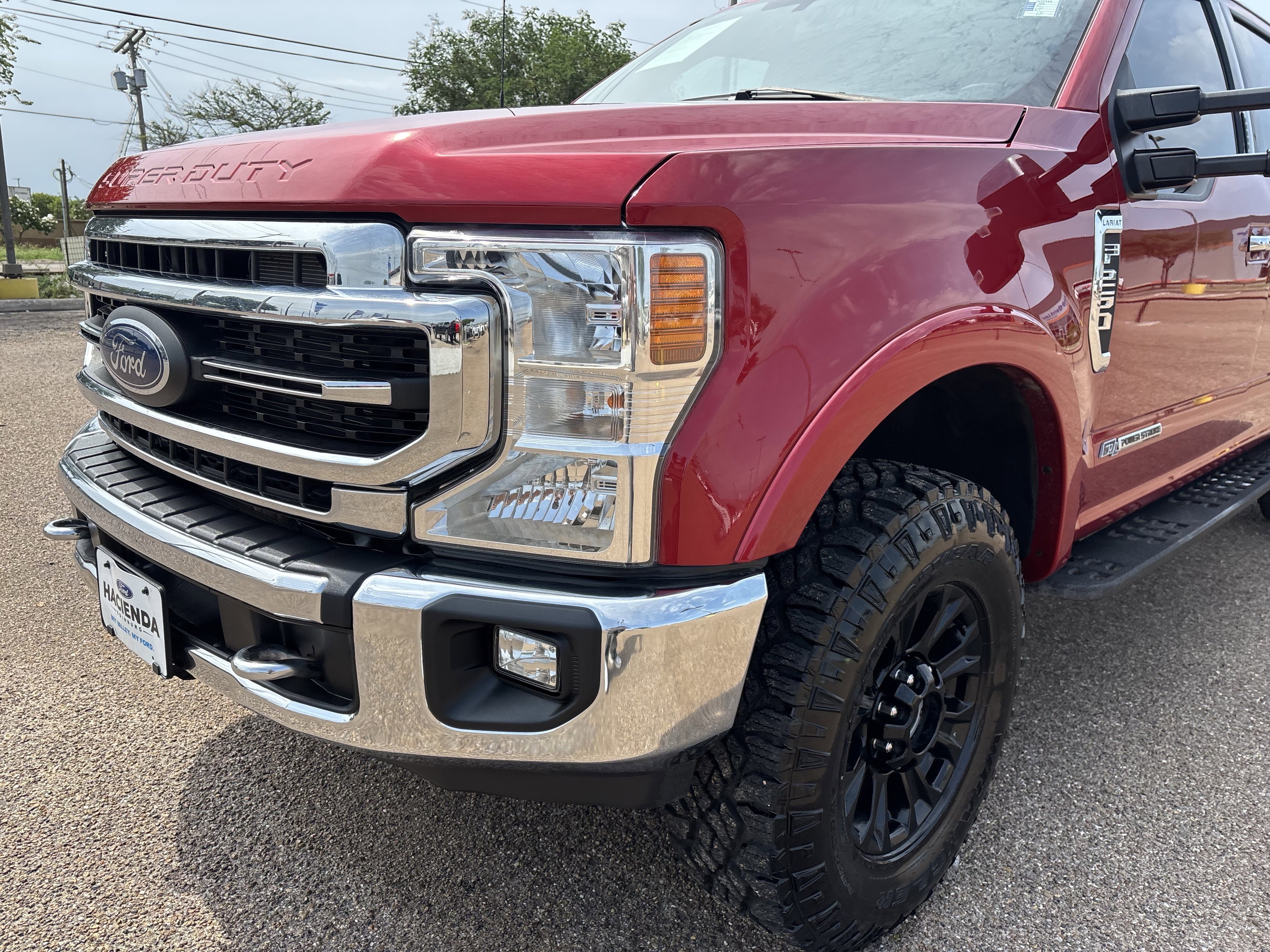 Certified 2022 Ford F250 Lariat w/ Tremor Off-Road Package AWD/4WD image 7