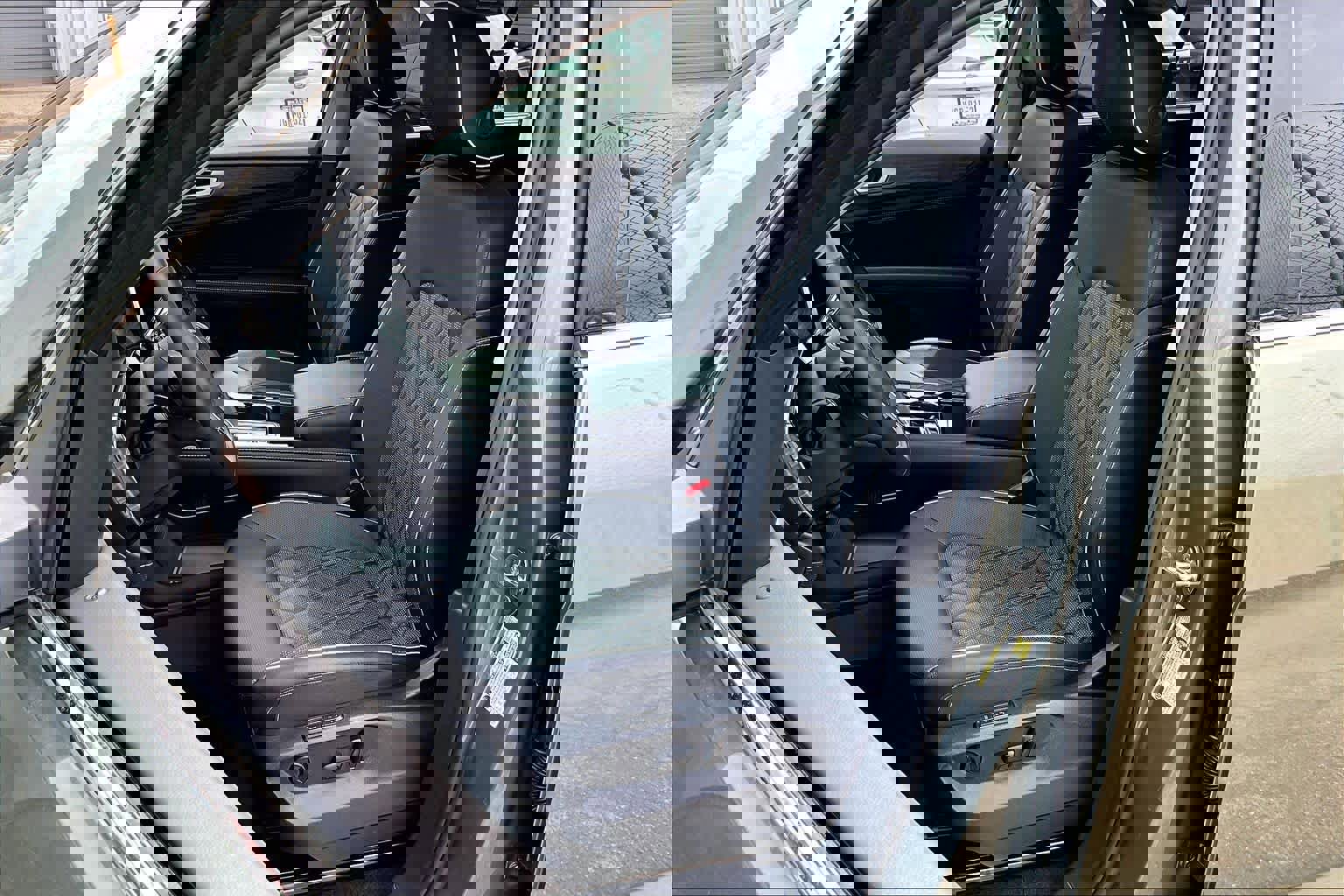 Used 2025 Volkswagen Atlas SEL Premium R-Line image 12