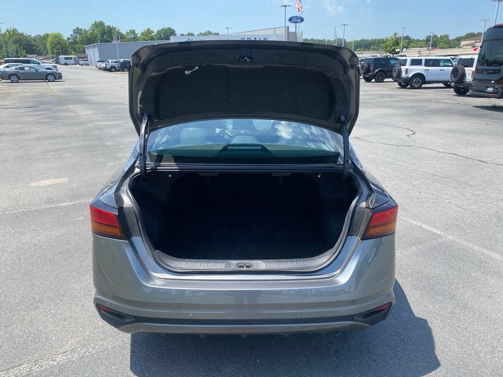 Used 2025 Nissan Altima 2.5 SV FWD image 10