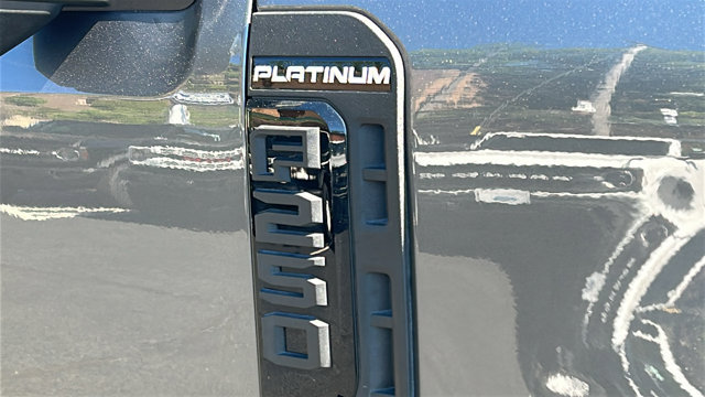 Certified 2025 Ford F250 Platinum w/ Tremor Off-Road Package AWD/4WD image 10