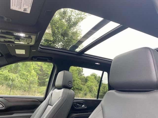Used 2023 Chevrolet Tahoe Z71 w/ Luxury Package AWD/4WD image 23