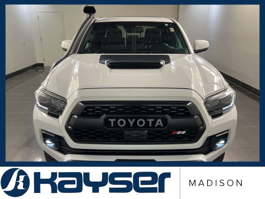 Used 2019 Toyota Tacoma TRD Pro w/ Desert Air Intake Package AWD/4WD image 6