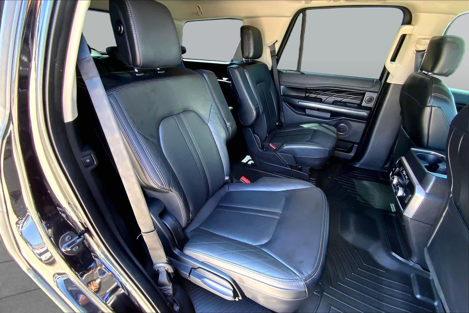 Certified 2019 Ford Expedition Platinum RWD image 36