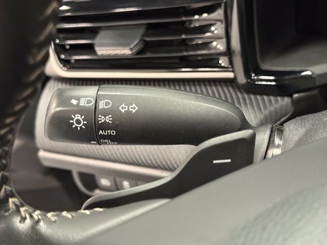 Used 2025 Toyota Camry SE FWD image 21