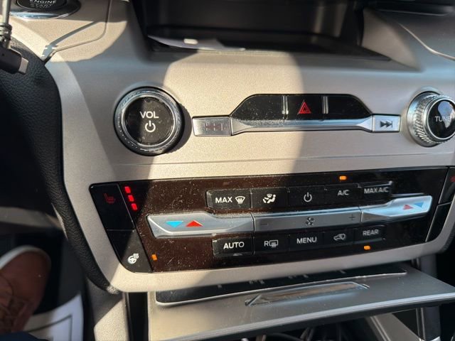 Certified 2024 Ford Explorer XLT w/ Equipment Group 202A image 19