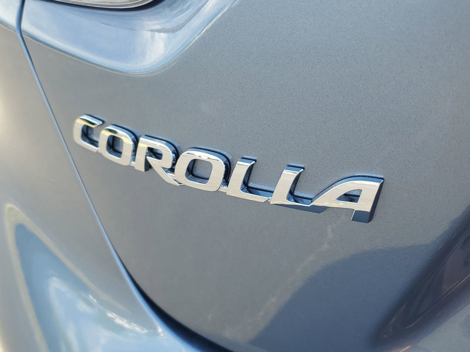 Used 2025 Toyota Corolla LE FWD image 6
