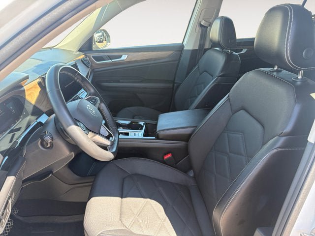 Used 2024 Volkswagen Atlas SE AWD/4WD image 9