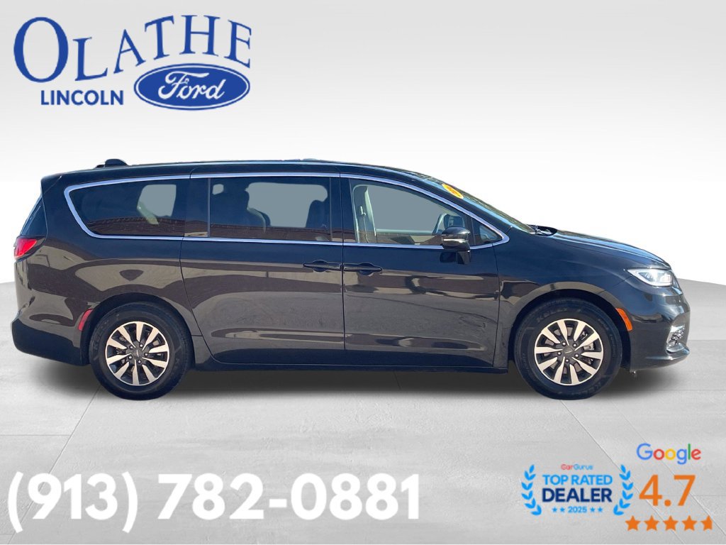 Used 2024 Chrysler Pacifica Limited FWD image 6